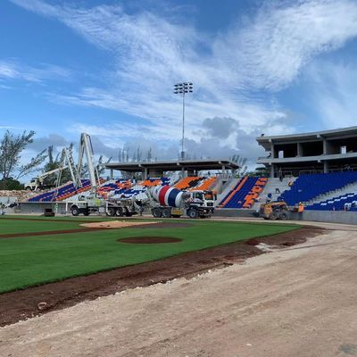 ভালো দাম টিপ আপ ফোল্ডিং প্লাস্টিক স্টেডিয়াম বসার মেঝে ভিআইপি জন্য মাউন্ট অনলাইন