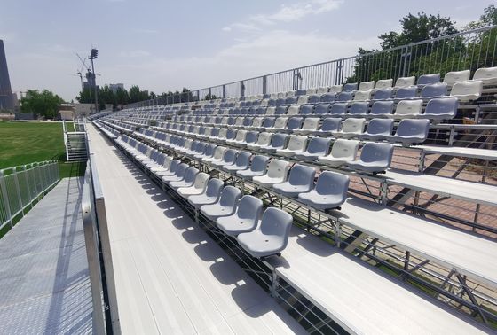 ভালো দাম প্যালেট প্যাক করা সবুজ কৃত্রিম ঘাস 8000-22000 ঘনত্ব কম রক্ষণাবেক্ষণের জন্য ঘাস অনলাইন